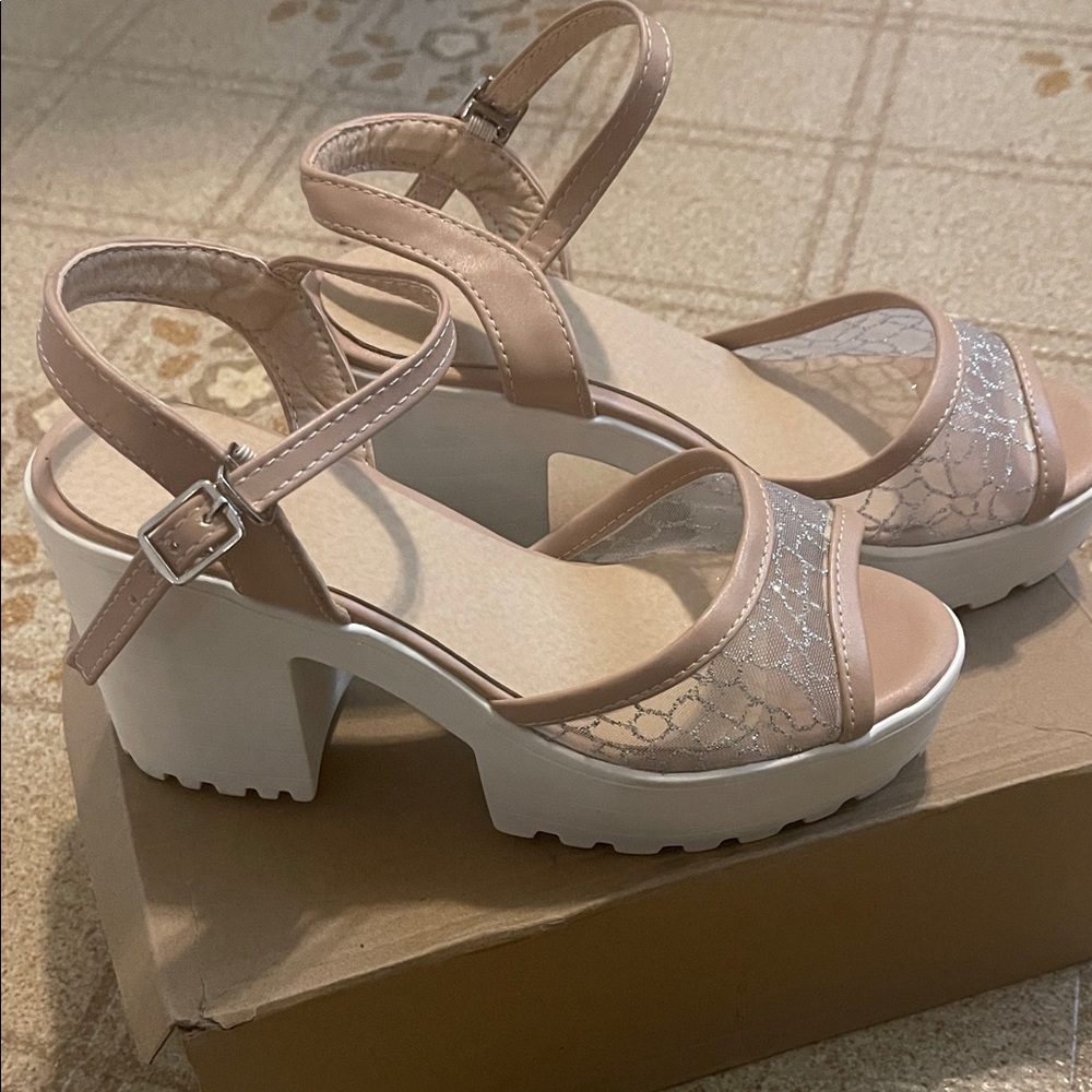 Chunky platform Women’s Sandals